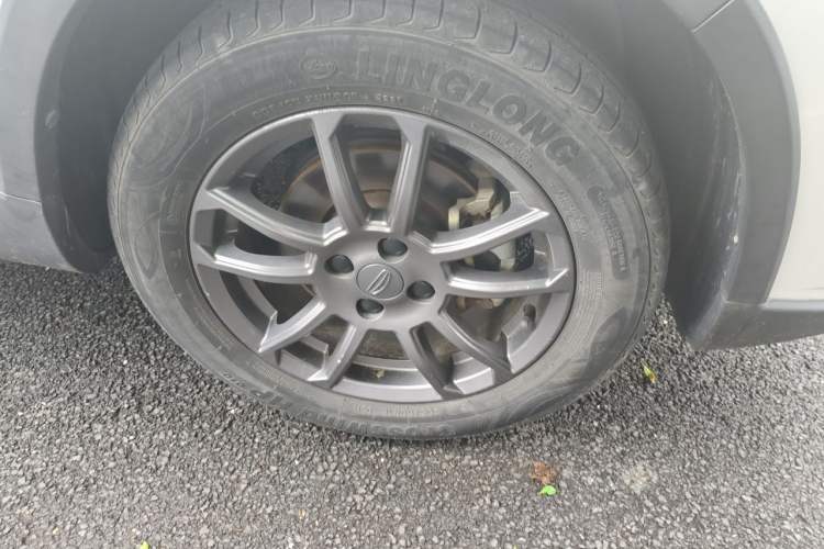Used Geely Auto Vision X3 2021 PRO 1.5L CVT Deluxe Model Exterior 1