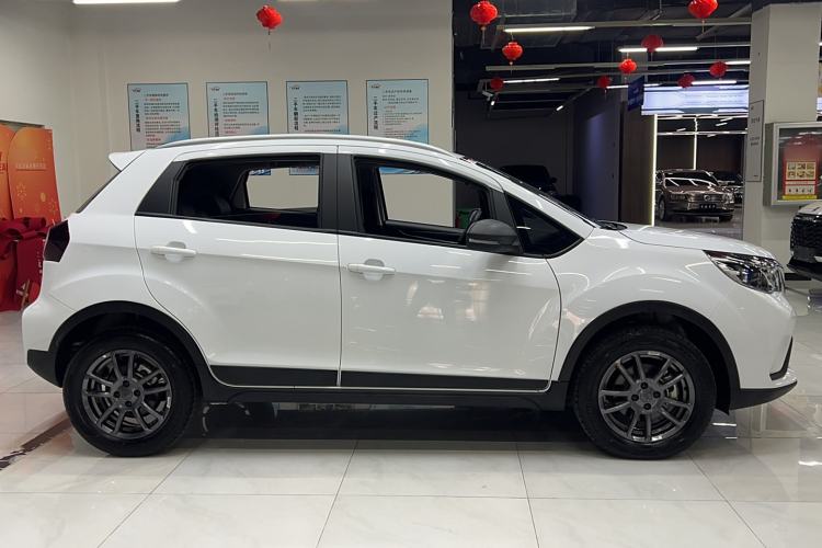 Used Geely Auto Vision X3 2021 PRO 1.5L CVT Deluxe Model Exterior 2