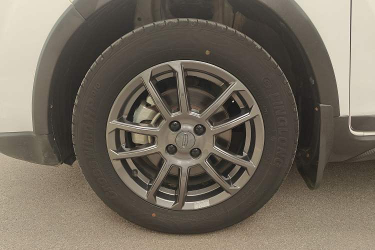 Used Geely Auto Vision X3 2021 PRO 1.5L CVT Deluxe Model Exterior 2