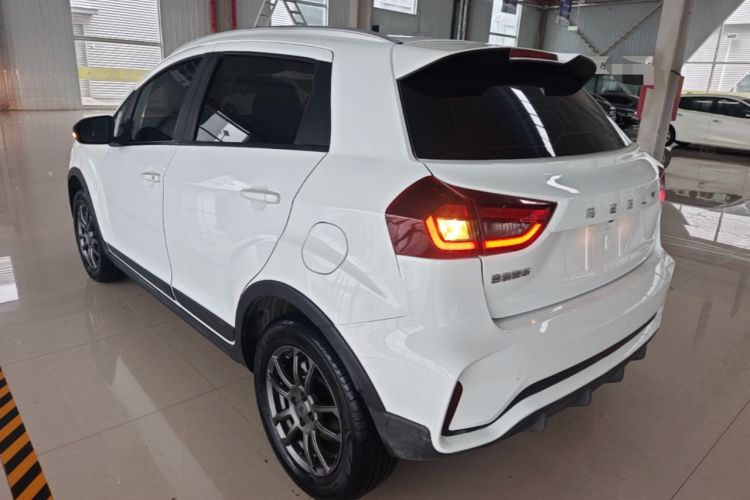 Used Geely Auto Vision X3 2021 PRO 1.5L Manual Elite Model Exterior 2