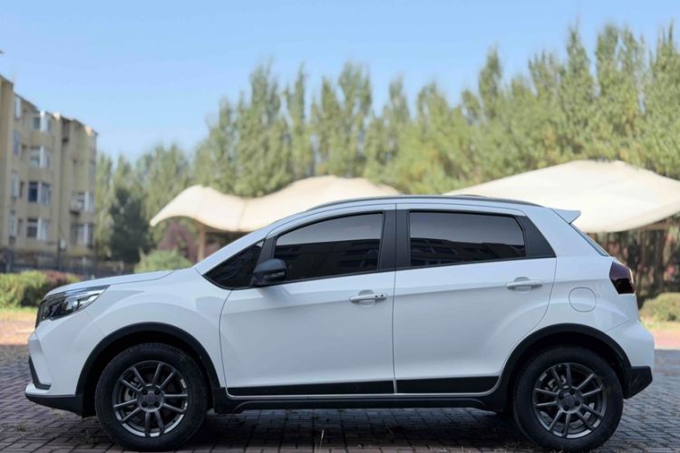 Used Geely Auto Vision X3 2021 PRO 1.5L CVT Deluxe Model Exterior 2