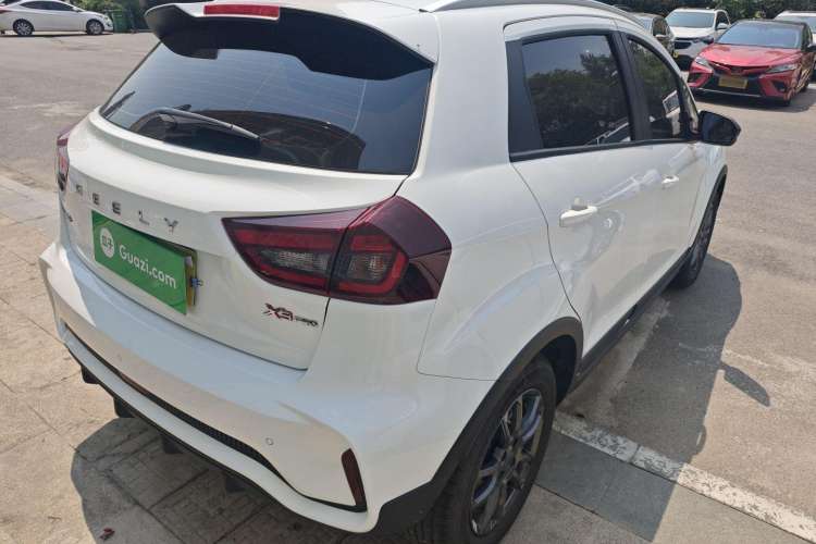 Used Geely Auto Vision X3 2021 PRO 1.5L CVT Deluxe Model Exterior 3
