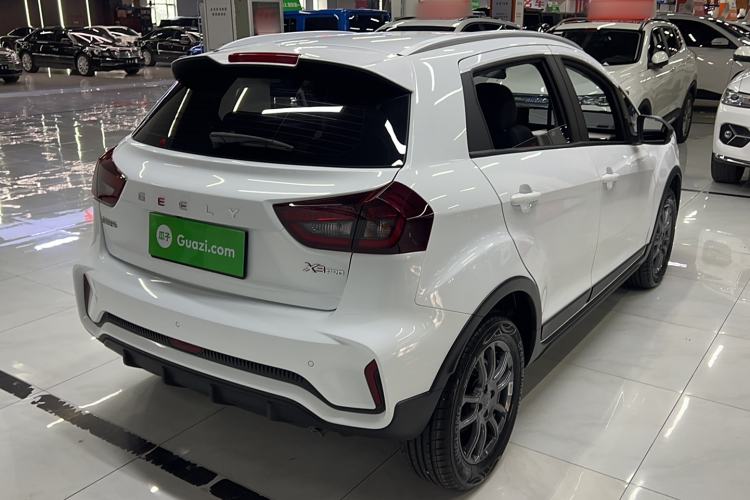 Used Geely Auto Vision X3 2021 PRO 1.5L CVT Deluxe Model Exterior 3