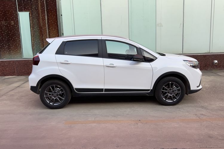 Used Geely Auto Vision X3 2021 PRO 1.5L CVT Deluxe Model Exterior 3