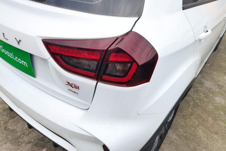 Used Geely Auto Vision X3 2021 PRO 1.5L Manual Elite Model Exterior 3