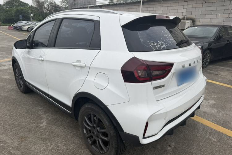 Used Geely Auto Vision X3 2021 PRO 1.5L CVT Deluxe Model Exterior 3