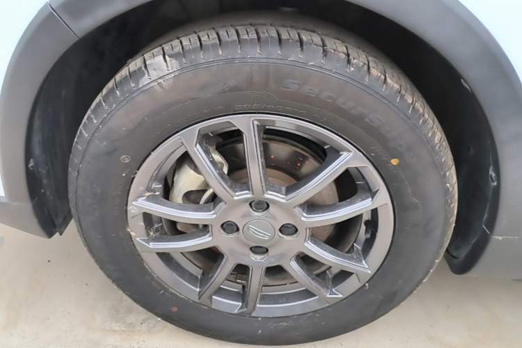 Used Geely Auto Vision X3 2021 PRO 1.5L CVT Deluxe Model Exterior 4