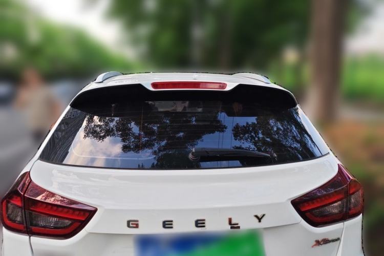 Used Geely Auto Vision X3 2021 PRO 1.5L CVT Deluxe Model Exterior 4
