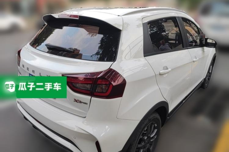 Used Geely Auto Vision X3 2021 PRO 1.5L CVT Deluxe Model Exterior 5