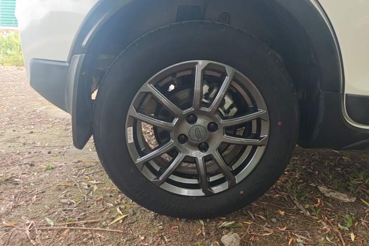 Used Geely Auto Vision X3 2021 PRO 1.5L CVT Deluxe Model Exterior 5