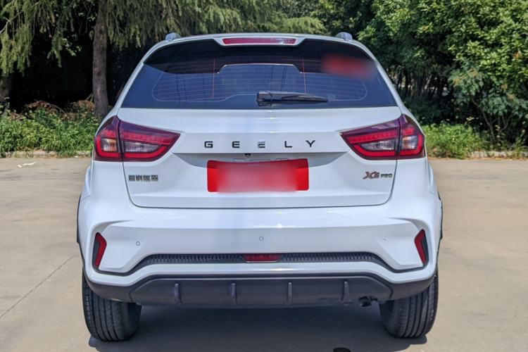 Used Geely Auto Vision X3 2021 PRO 1.5L CVT Deluxe Model Exterior 5