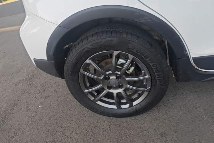 Used Geely Auto Vision X3 2021 PRO 1.5L CVT Deluxe Model Exterior 5