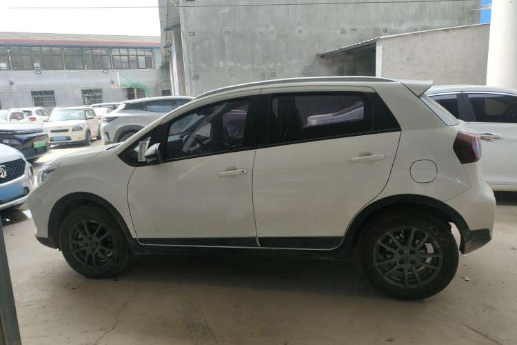 Used Geely Auto Vision X3 2021 PRO 1.5L Manual Elite Model Exterior 5
