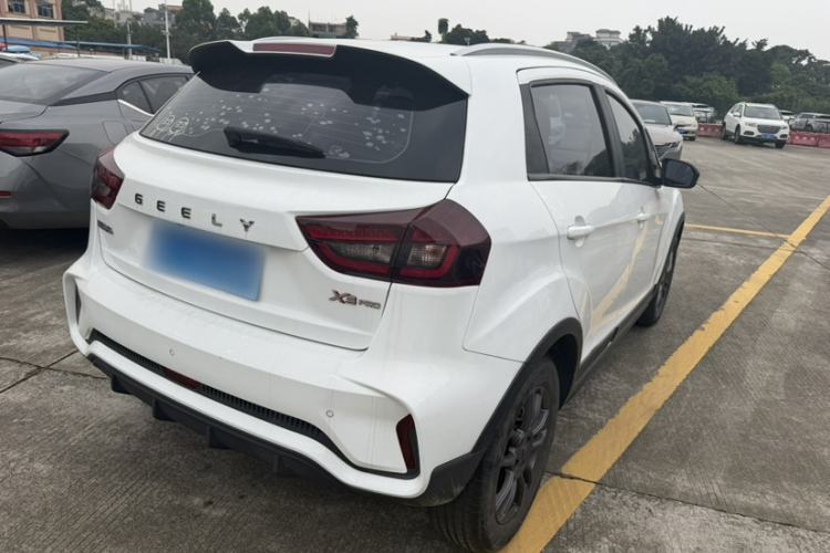 Used Geely Auto Vision X3 2021 PRO 1.5L CVT Deluxe Model Exterior 5