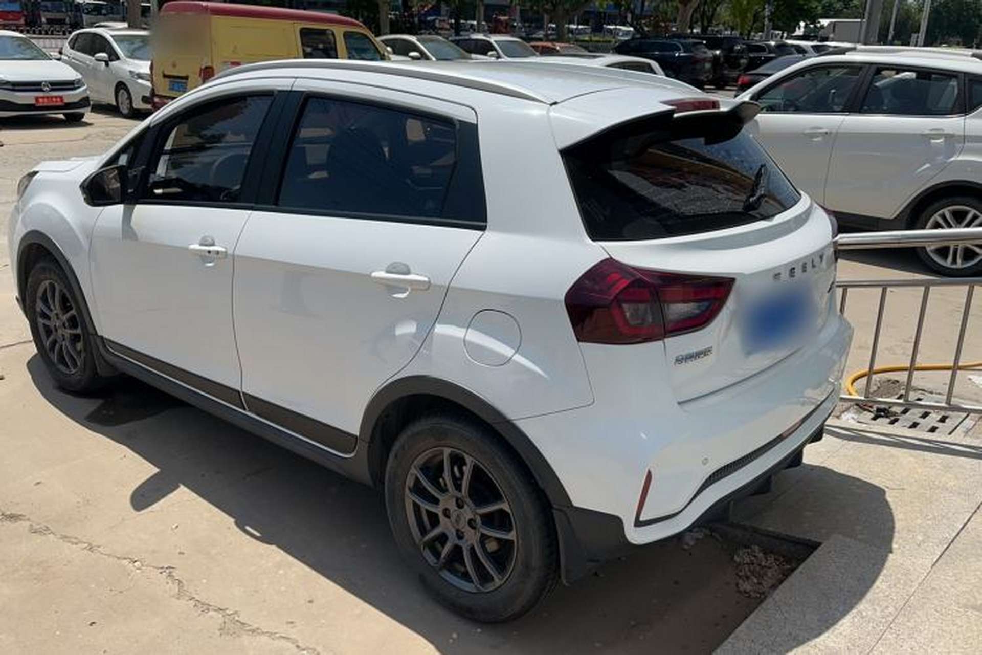 Used Geely Auto Vision X3 2021 PRO 1.5L CVT Deluxe Model Exterior 6