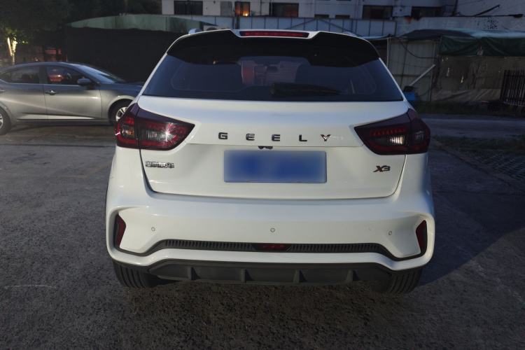 Used Geely Auto Vision X3 2021 PRO 1.5L CVT Deluxe Model Exterior 6
