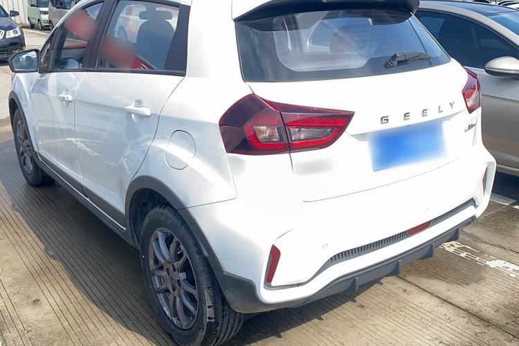 Used Geely Auto Vision X3 2021 PRO 1.5L CVT Deluxe Model Exterior 6