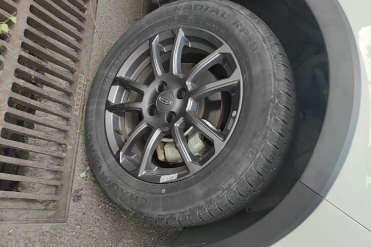 Used Geely Auto Vision X3 2021 PRO 1.5L CVT Deluxe Model Exterior 7