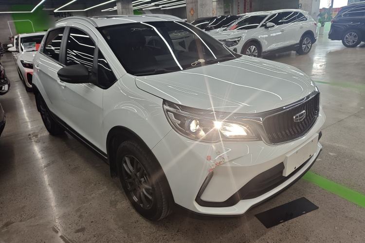 Used Geely Auto Vision X3 2021 PRO 1.5L CVT Deluxe Model Front Right 45 Deg