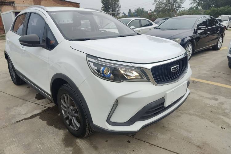 Used Geely Auto Vision X3 2021 PRO 1.5L CVT Deluxe Model Front Right 45 Deg