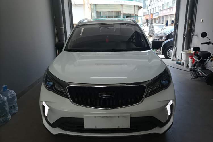 Used Geely Auto Vision X3 2021 PRO 1.5L CVT Deluxe Model Front