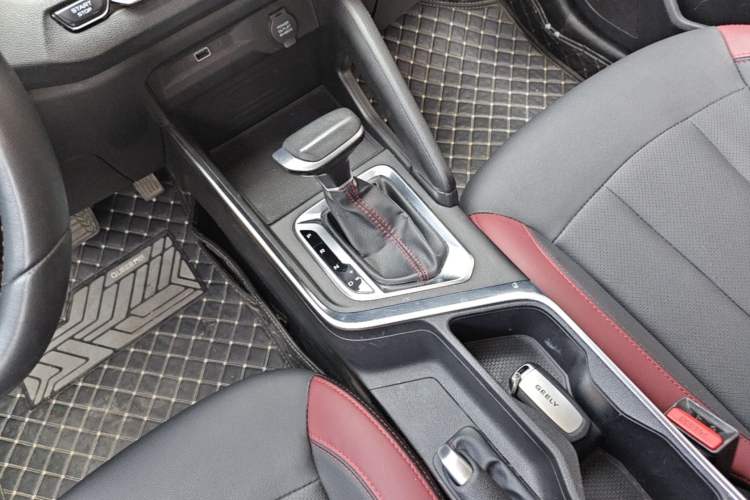 Used Geely Auto Vision X3 2021 PRO 1.5L CVT Deluxe Model Gear Lever