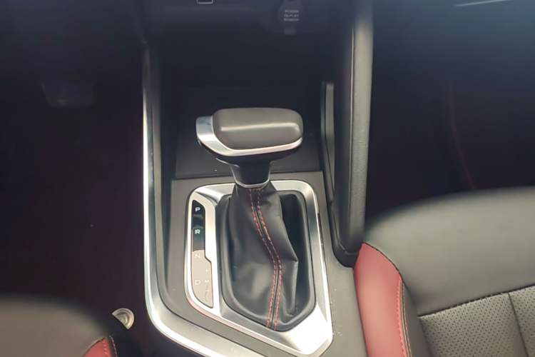 Used Geely Auto Vision X3 2021 PRO 1.5L CVT Deluxe Model Gear Lever