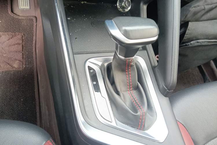 Used Geely Auto Vision X3 2021 PRO 1.5L CVT Deluxe Model Gear Lever