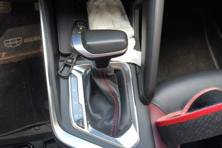 Used Geely Auto Vision X3 2021 PRO 1.5L CVT Deluxe Model Gear Lever