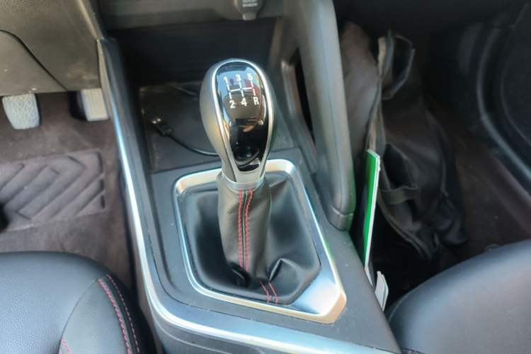 Used Geely Auto Vision X3 2021 PRO 1.5L Manual Elite Model Gear Lever