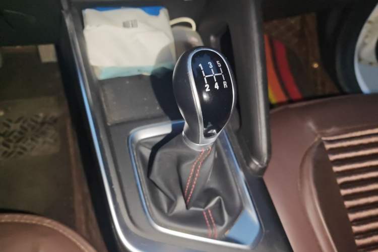 Used Geely Auto Vision X3 2021 PRO 1.5L Manual Elite Model Gear Lever