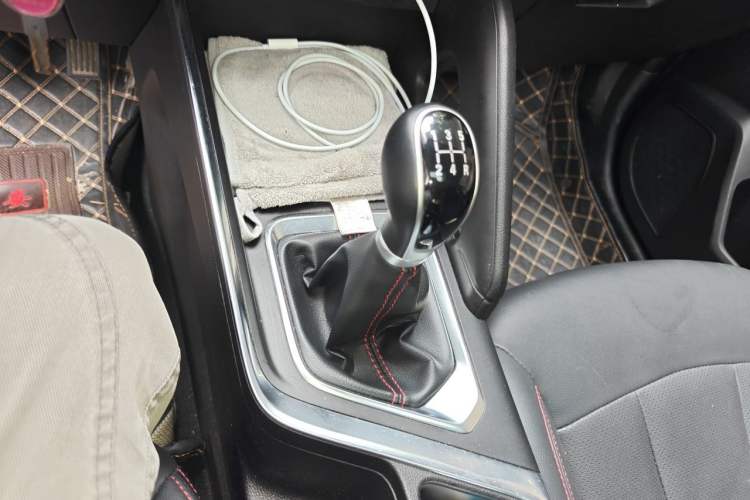 Used Geely Auto Vision X3 2021 PRO 1.5L Manual Elite Model Gear Lever