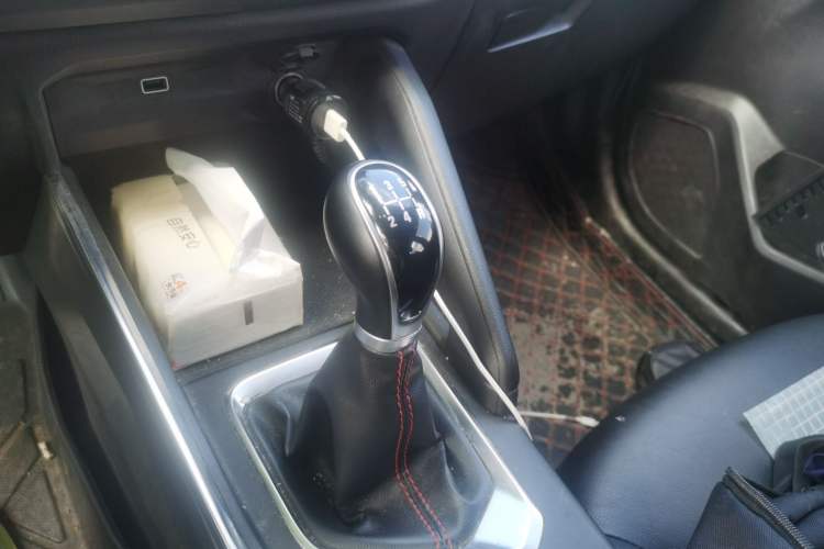 Used Geely Auto Vision X3 2021 PRO 1.5L Manual Elite Model Gear Lever