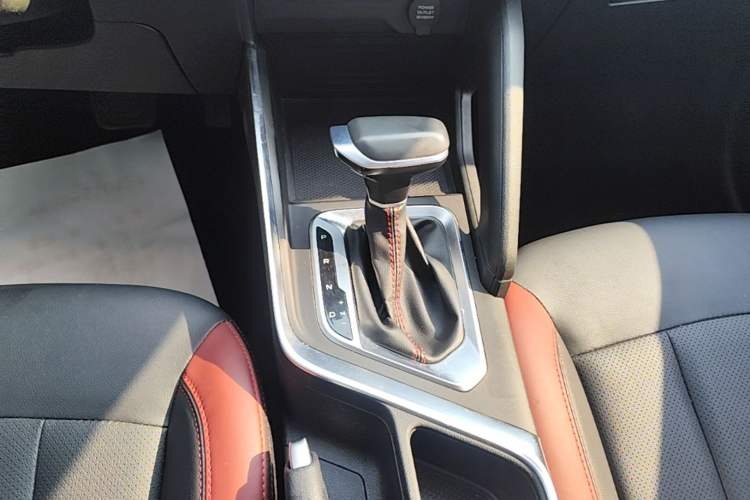 Used Geely Auto Vision X3 2021 PRO 1.5L CVT Deluxe Model Gear Lever