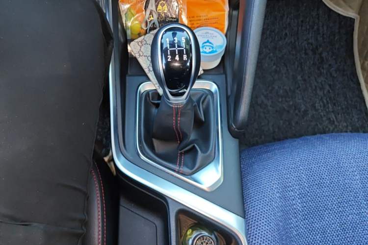 Used Geely Auto Vision X3 2021 PRO 1.5L Manual Elite Model Gear Lever