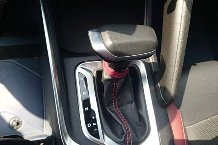 Used Geely Auto Vision X3 2021 PRO 1.5L CVT Deluxe Model Gear Lever