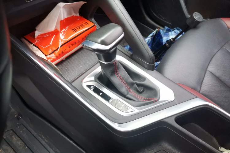 Used Geely Auto Vision X3 2021 PRO 1.5L CVT Deluxe Model Gear Lever