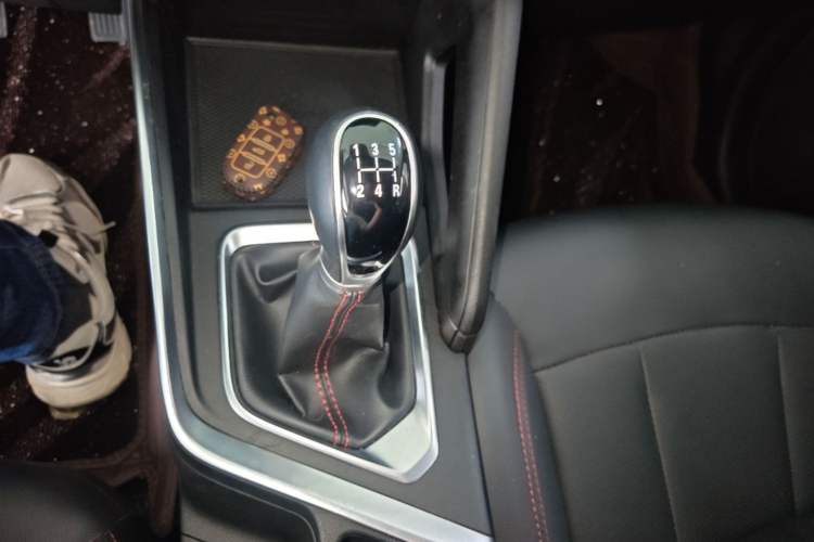 Used Geely Auto Vision X3 2021 PRO 1.5L Manual Elite Model Gear Lever