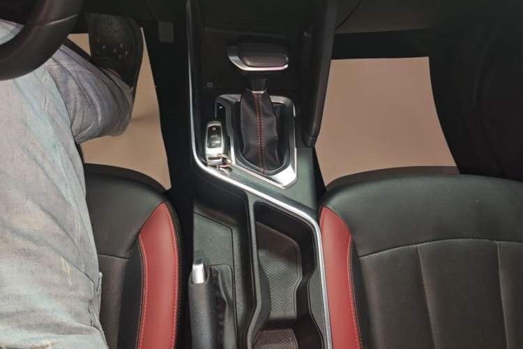 Used Geely Auto Vision X3 2021 PRO 1.5L CVT Deluxe Model Gear Lever