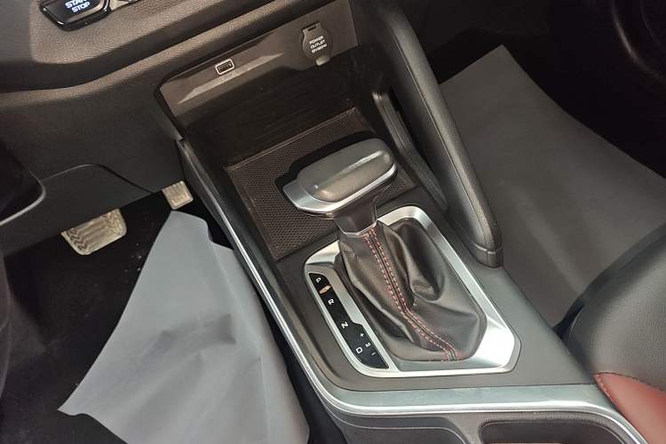 Used Geely Auto Vision X3 2021 PRO 1.5L CVT Deluxe Model Gear Lever