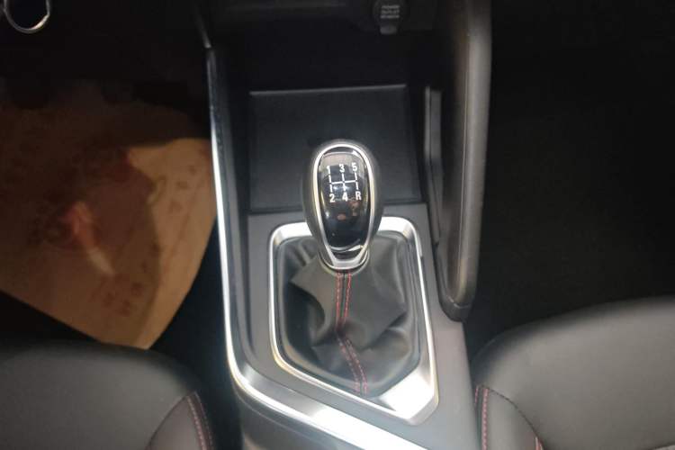 Used Geely Auto Vision X3 2021 PRO 1.5L Manual Elite Model Gear Lever