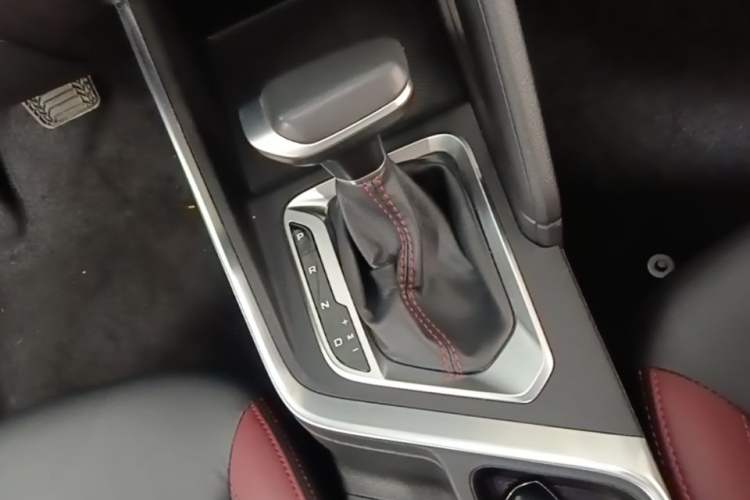 Used Geely Auto Vision X3 2021 PRO 1.5L CVT Deluxe Model Gear Lever