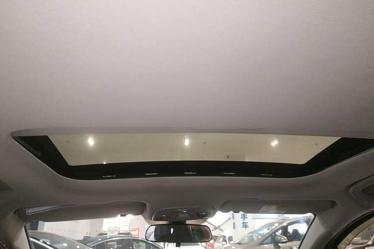 Used Geely Auto Vision X3 2021 PRO 1.5L CVT Deluxe Model Headliner