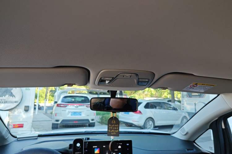 Used Geely Auto Vision X3 2021 PRO 1.5L Manual Elite Model Headliner