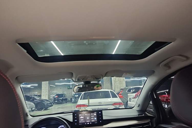 Used Geely Auto Vision X3 2021 PRO 1.5L CVT Deluxe Model Headliner