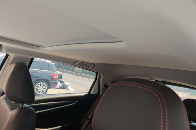 Used Geely Auto Vision X3 2021 PRO 1.5L Manual Elite Model Headliner