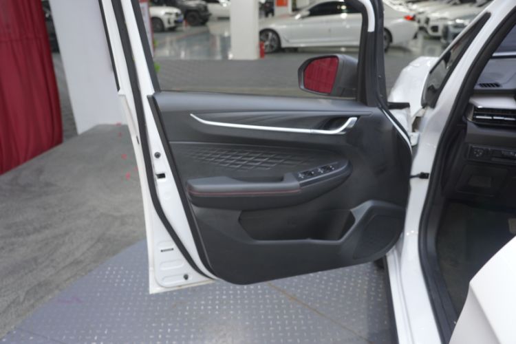 Used Geely Auto Vision X3 2021 PRO 1.5L CVT Deluxe Model Interior 11