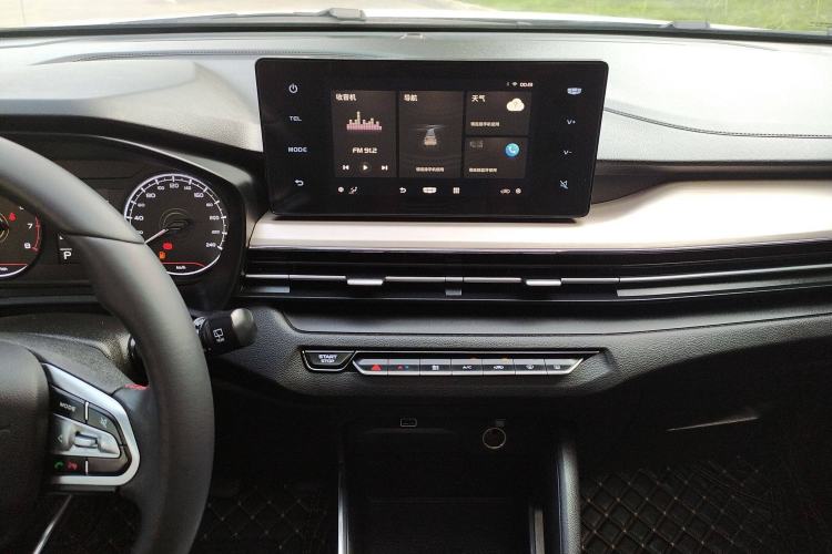 Used Geely Auto Vision X3 2021 PRO 1.5L CVT Deluxe Model Interior 12