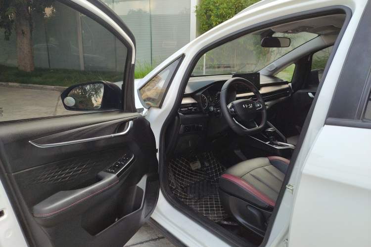 Used Geely Auto Vision X3 2021 PRO 1.5L CVT Deluxe Model Interior 2