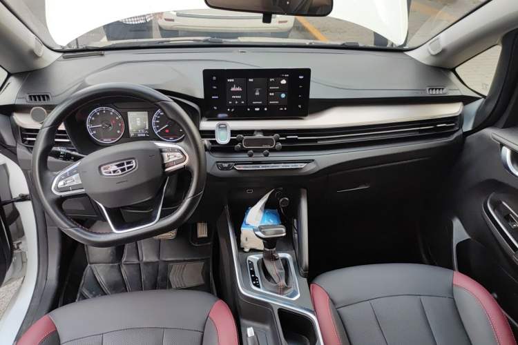 Used Geely Auto Vision X3 2021 PRO 1.5L CVT Deluxe Model Interior 2